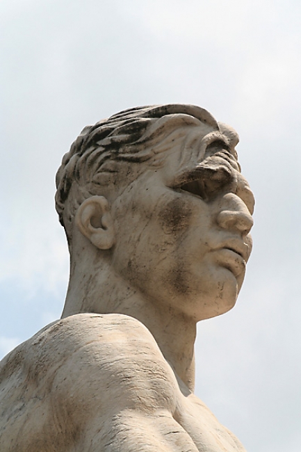 Stadio dei marmi 111